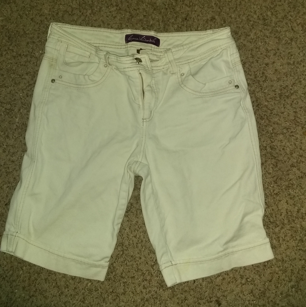 White bermuda shorts size 8